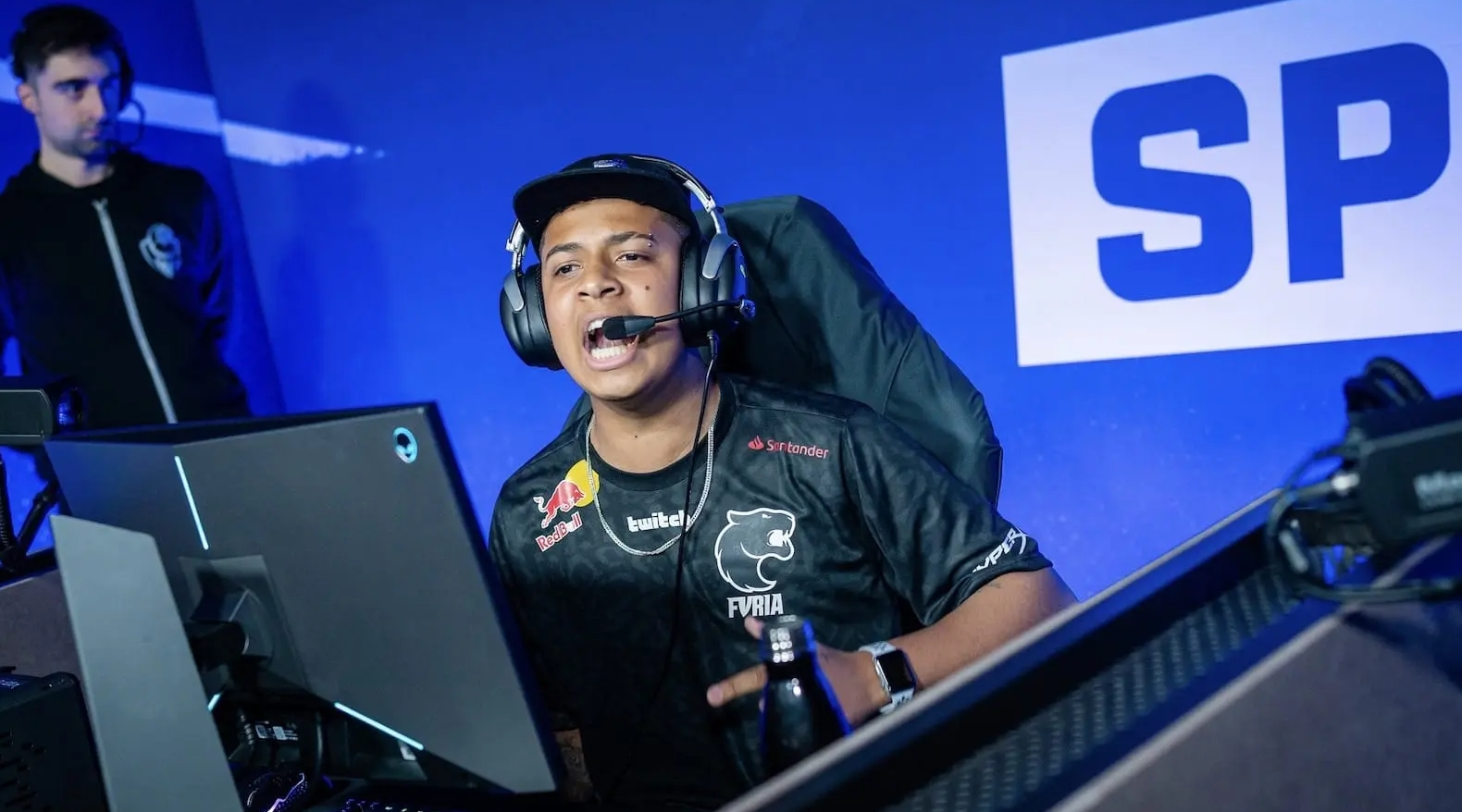 动的控球策 动的控球策