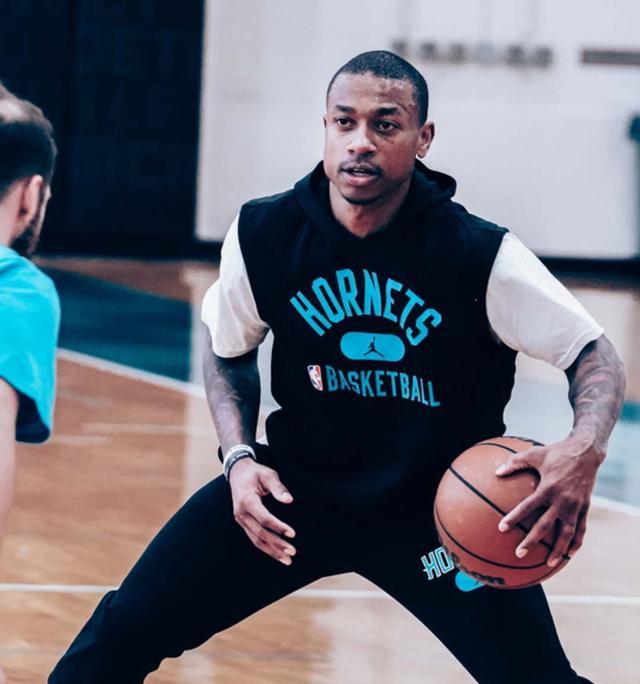 这使得年轻 这使得年轻