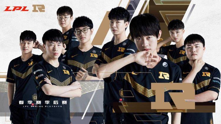 不仅是球迷 不仅是球迷